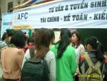 Afc-phoi-hop-clb-nguon-nhan-luc-dai-hoc-ngoai-thuong-to-chuc-tu-van-tuyen-sinh-tai-hoi-cho-e2809csieu-thi-viec-lame2809d-2012-05-10-10-58-06-small