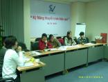 Be-giang-va-trao-chung-chi-hoan-thanh-khoa-hoc-tieng-anh-2012-02-25-09-04-45-small