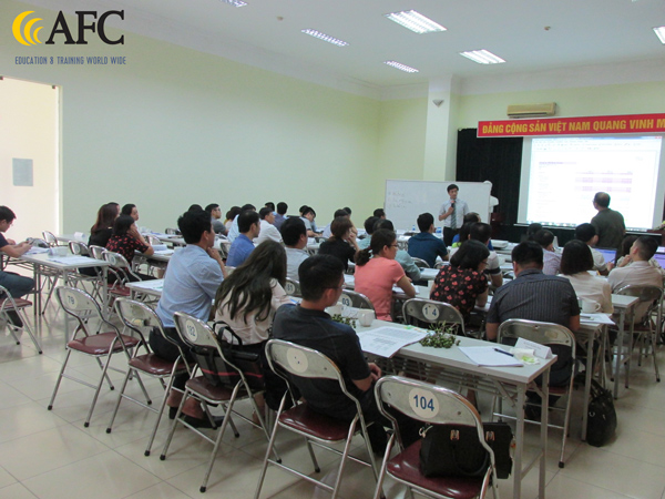 Khóa học với sự tham gia của chuyên gia PGS.TS Đặng Đức Sơn và cán bộ nhân viên Vicem
