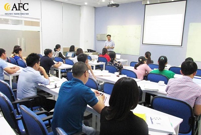 Buổi học thẩm định dự án đầu tư của lớp CFO